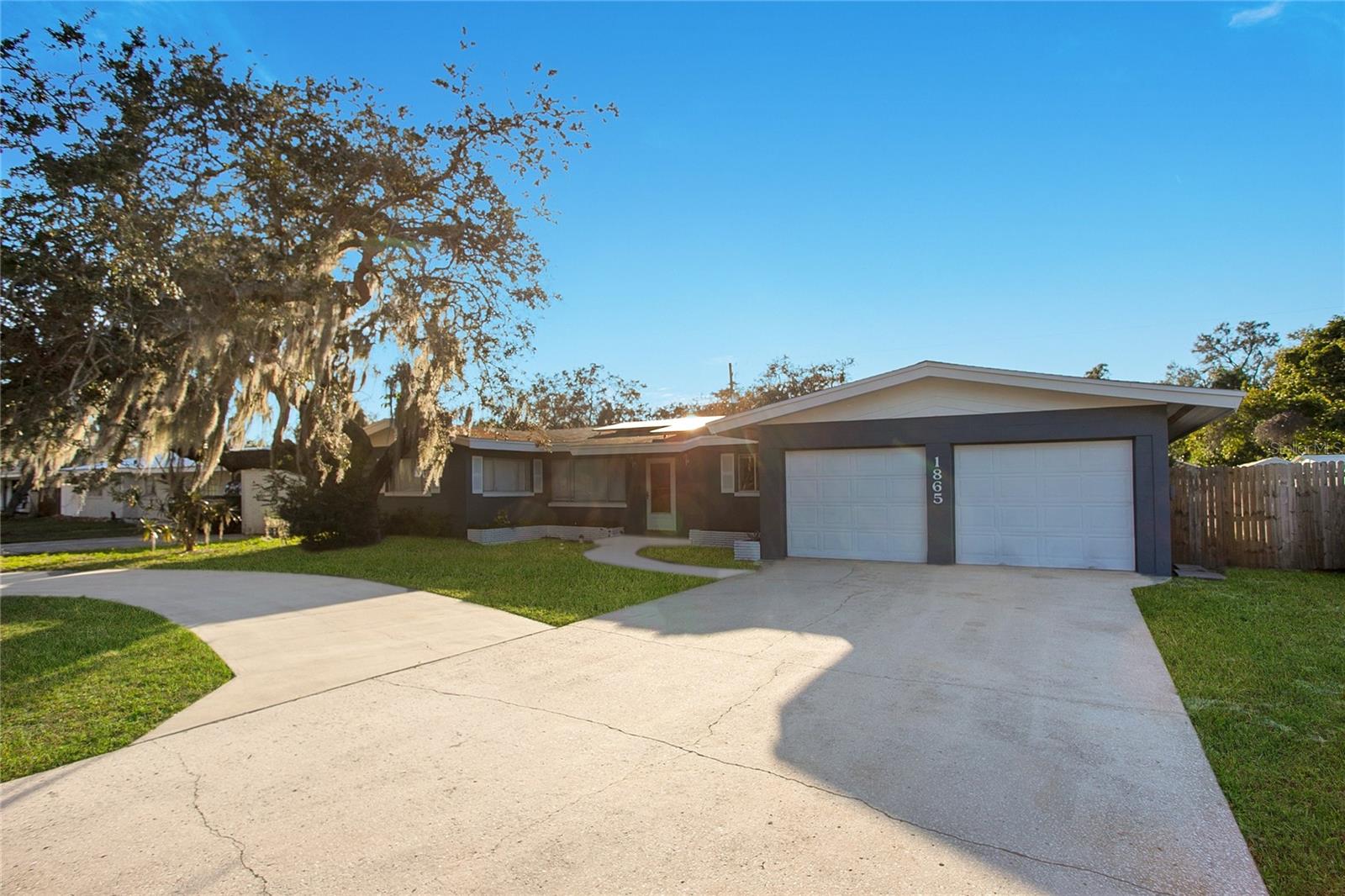15th Ct, Winter Haven, FL 33881