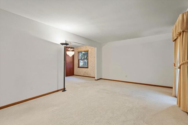 620 W 58 Th St, House other with 3 bedrooms, 3 bathrooms and 2 parking in Westmont IL | Image 4