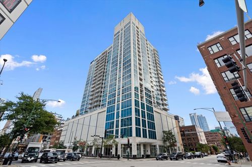805-757 Orleans St, Chicago, IL, 60654-3519 | Card Image