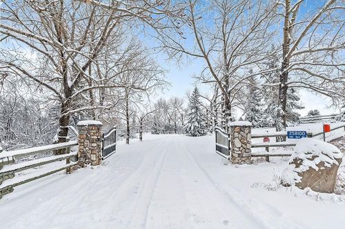 258100 16 St E, De Winton, AB, T0L5J8 | Card Image