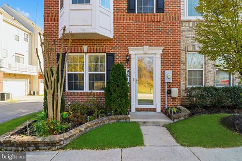 9519 Weshurst Ln, UPPER MARLBORO, MD, 20774-3400 | Card Image