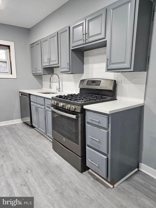 2133 S 57th St, PHILADELPHIA, PA, 19143-5603 | Card Image