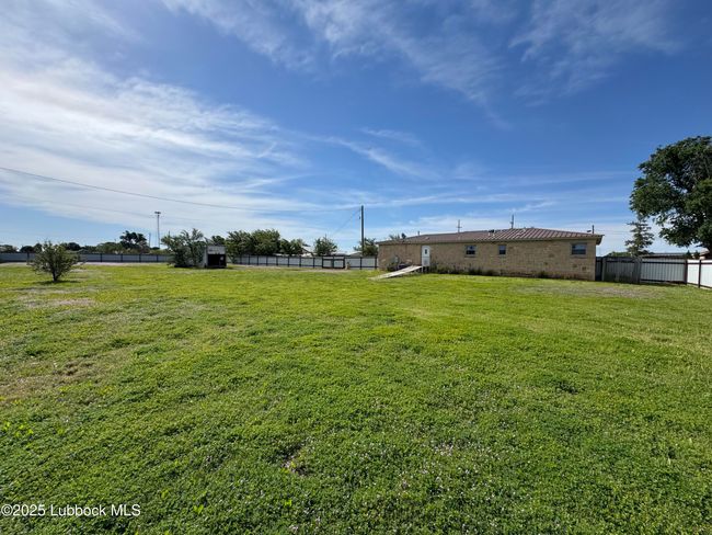 213 E 7 Th St, House other with 3 bedrooms, 3 bathrooms and null parking in Idalou TX | Image 31