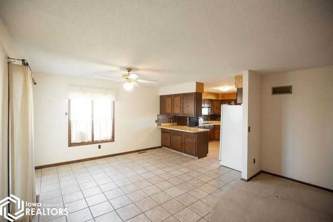 1101 310 Th St, Home with 3 bedrooms, 2 bathrooms and null parking in Burt IA | Image 5