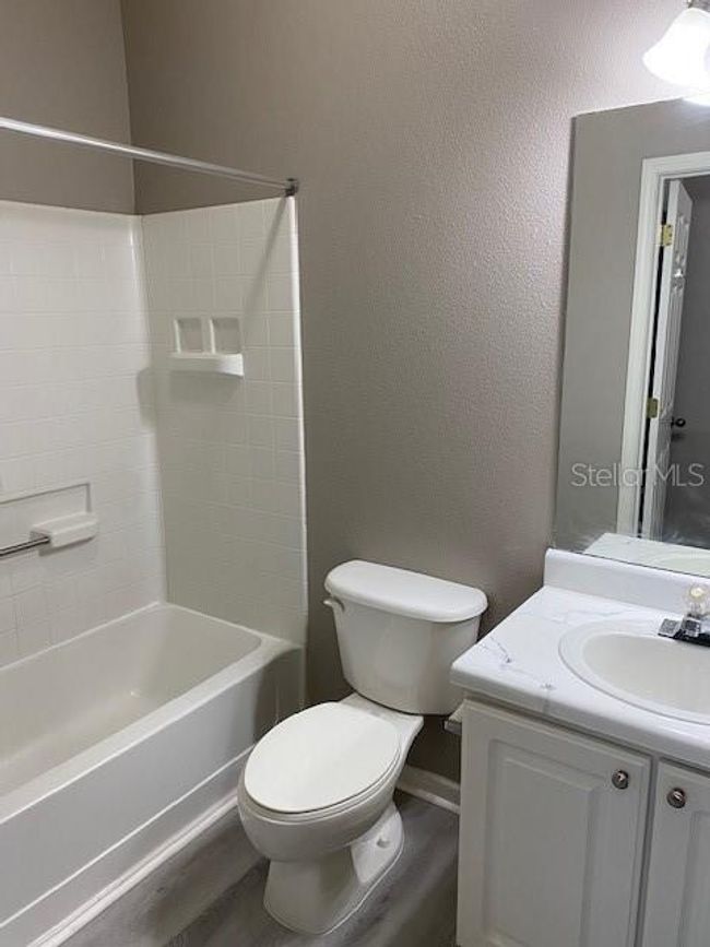 APT-111 - 4802 51 St St W, Condo with 2 bedrooms, 2 bathrooms and null parking in BRADENTON FL | Image 4