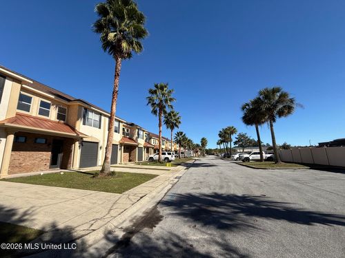 312 Capri Pl, Ocean Springs, MS, 39564-4324 | Card Image