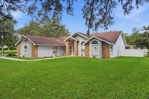 483 Lincoln Ave, BROOKSVILLE, FL, 34604-7733 | Card Image