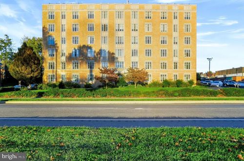 607-1525 N Front Street, HARRISBURG, PA, 17102 | Card Image