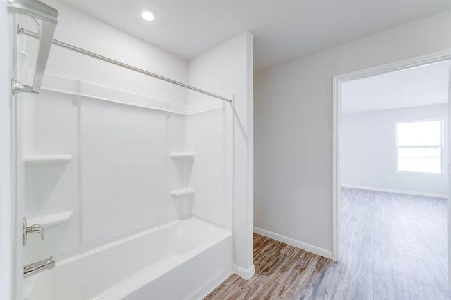 1040 Greenspointe Ave, House other with 6 bedrooms, 4 bathrooms and 2 parking in La Grange TX | Image 15
