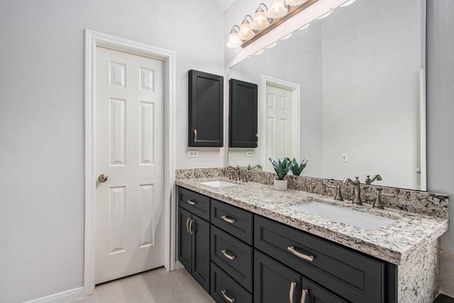 3702 Walden Dr, House other with 3 bedrooms, 2 bathrooms and 2 parking in Pearland TX | Image 16