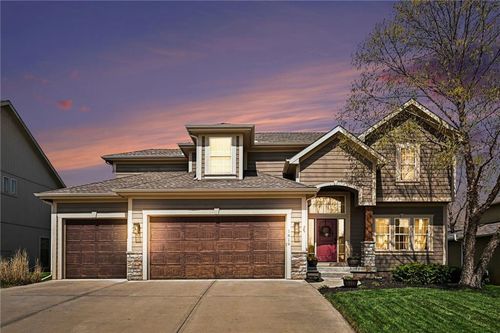 1816 Nw 93rd Ter, Kansas City, MO, 64155-7821 | Card Image