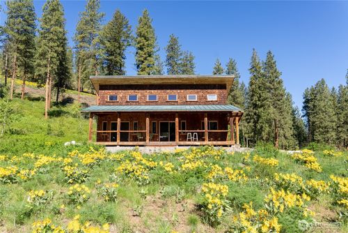 23 Whitebark Ln, Winthrop, WA, 98862 | Card Image