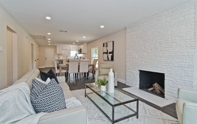 1721 Essex Ave, House other with 2 bedrooms, 1 bathrooms and null parking in Dallas TX | Image 5