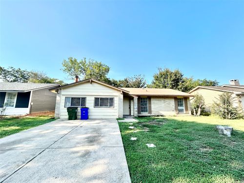 13229 Valley Forge Cir, Balch Springs, TX, 75180-2542 | Card Image