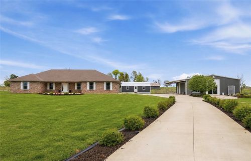 562 Rheas Mill Rd, Farmington, AR, 72730-9664 | Card Image