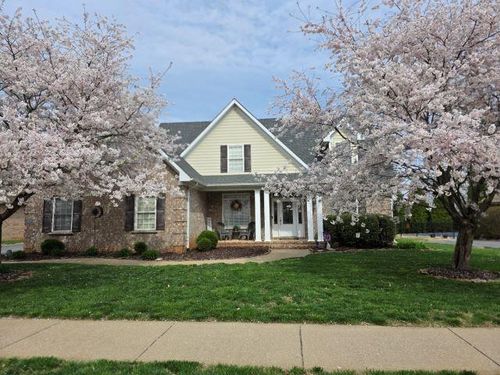 329 Roseberry Cir, Bowling Green, KY, 42104-6526 | Card Image