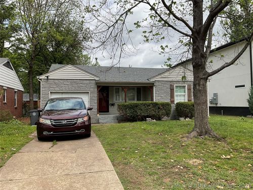 1025 38th Pl, Tulsa, OK, 74105-3028 | Card Image