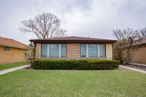 9235 Kildare Ave, Skokie, IL, 60076-1629 | Card Image
