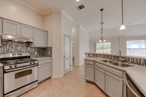 411 Debora Dr, Georgetown, TX, 78628-8820 | Card Image