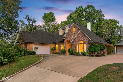 206 Silver Fox Cir, Haughton, LA, 71037-7704 | Card Image