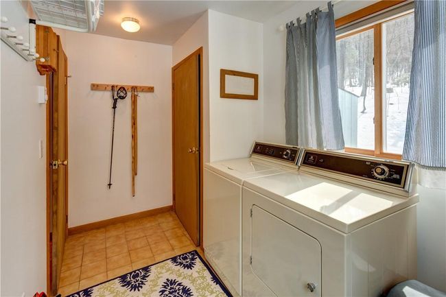 Mudroom Entry | Image 6