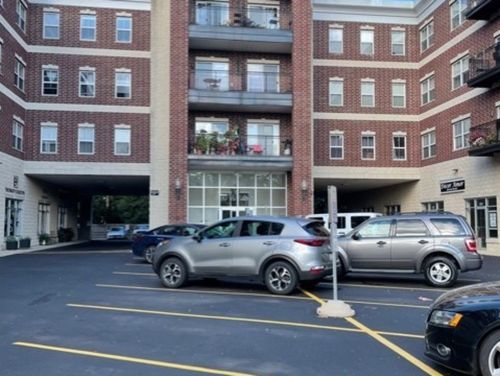310-10 N Lake St, Grayslake, IL, 60030-3638 | Card Image