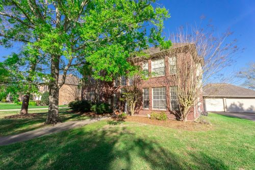 1209 Twin Oaks St, Friendswood, TX, 77546-5439 | Card Image