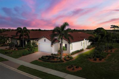 10301 Crooked Creek Drive, House other with 2 bedrooms, 2 bathrooms and null parking in Venice FL | Image 3