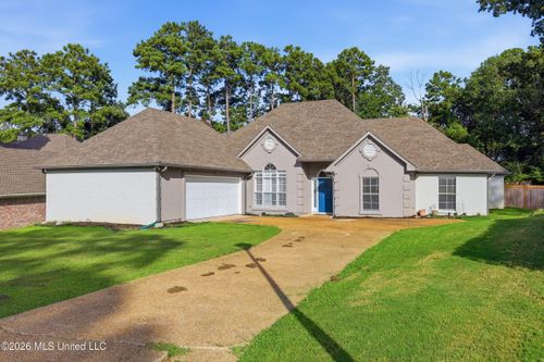 269 Woodland Brook Dr, Madison, MS, 39110-7379 | Card Image