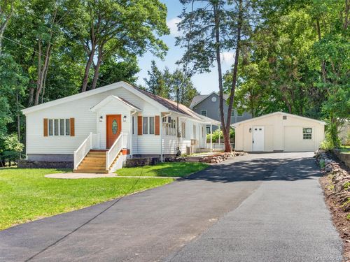 14 Forest Glen Rd, Valley Cottage, NY, 10989-1200 | Card Image