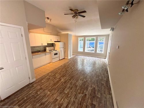 40 Cootes Dr, Dundas, ON, L9H1B3 | Card Image