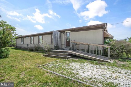 8145 Sea Shell Dr, CHINCOTEAGUE, VA, 23336-1247 | Card Image