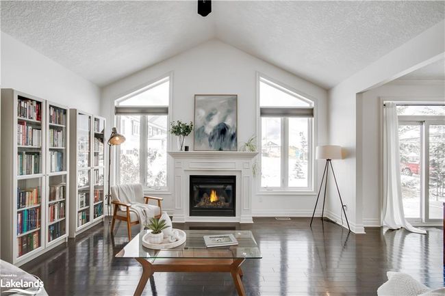 1 Argyll Crt, House other with 3 bedrooms, 3 bathrooms and 6 parking in Bracebridge ON | Image 4