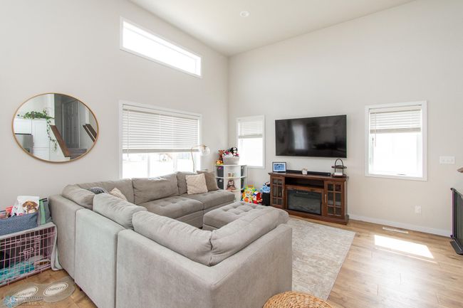 Living Area | Image 9