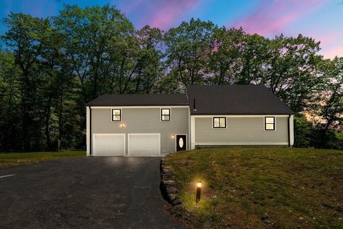 77 Mill St, Hopedale, MA, 01747-2101 | Card Image