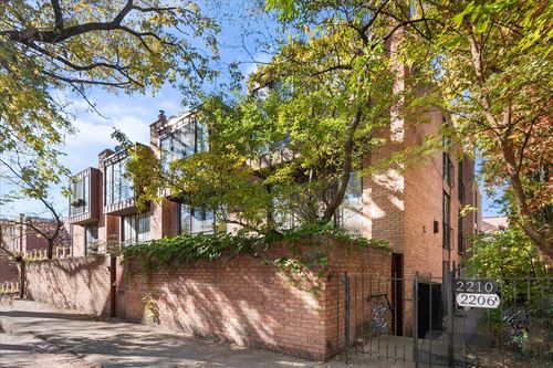 2208 N Burling St, Chicago, IL, 60614-3712 | Card Image