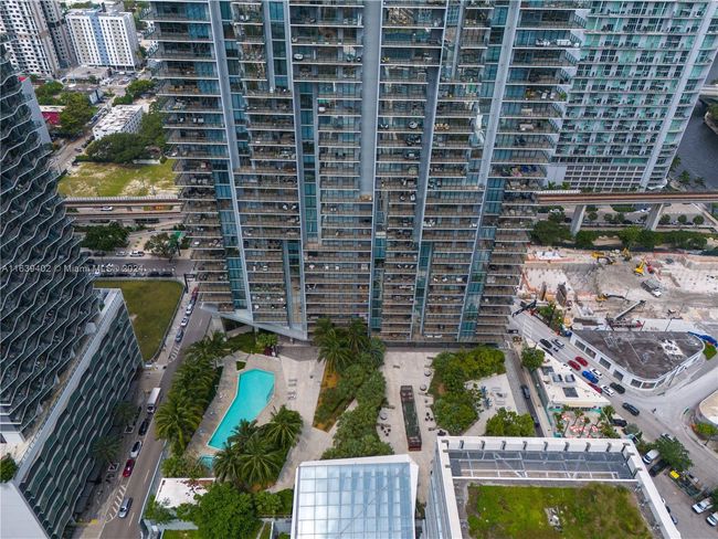 APT-3705 - 88 Sw 7 Th St, Condo with 2 bedrooms, 3 bathrooms and null parking in MIAMI FL | Image 43