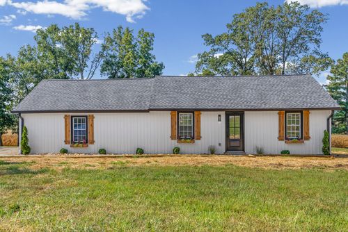 8285 Pilot Rock Rd, Hopkinsville, KY, 42240-9516 | Card Image