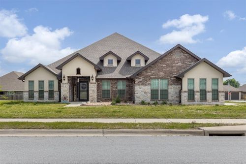 731 Cortland St, Bentonville, AR, 72712-3055 | Card Image