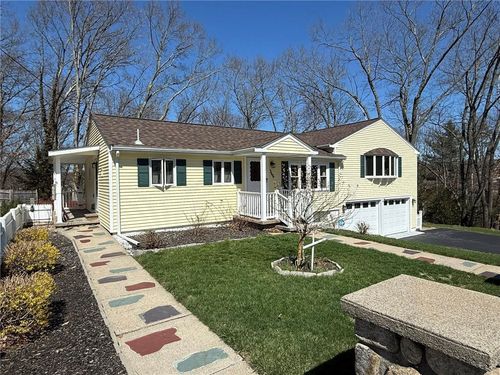 366 Aylsworth Ave, Woonsocket, RI, 02895-4714 | Card Image