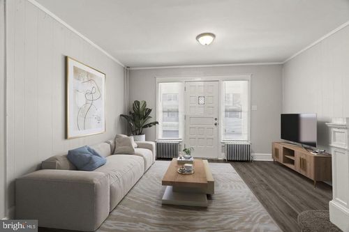 1213 W 9th St, CHESTER, PA, 19013-3351 | Card Image