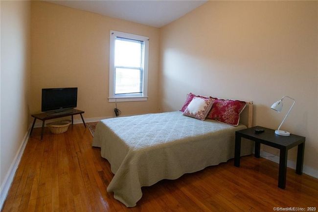 STE-3B - 360 Main St, Home with 3 bedrooms, 1 bathrooms and null parking in Middletown CT | Image 14