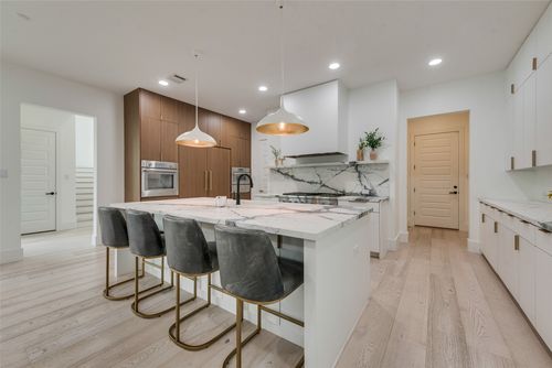 6443 Kenwood Ave, Dallas, TX, 75214-3129 | Card Image