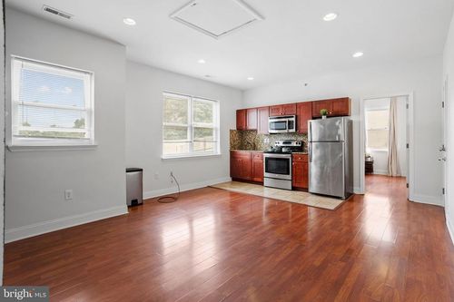 2255 N 12th St, Philadelphia, PA, 19133-1047 | Card Image