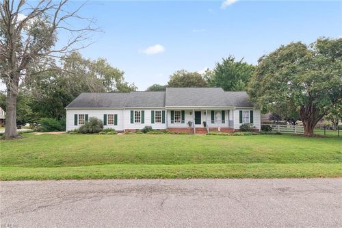 201 Allen Harris Dr, Yorktown, VA, 23692-4103 | Card Image