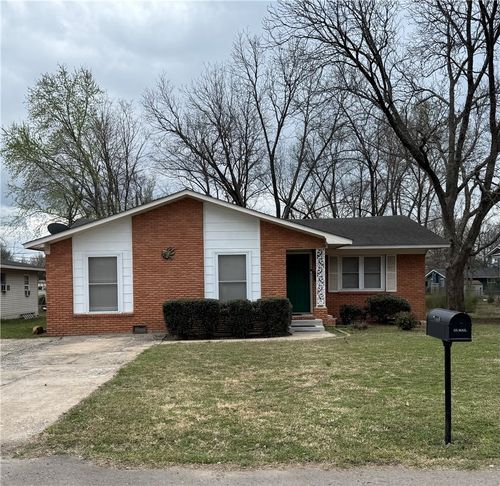 1008 E I St, Russellville, AR, 72801-4082 | Card Image