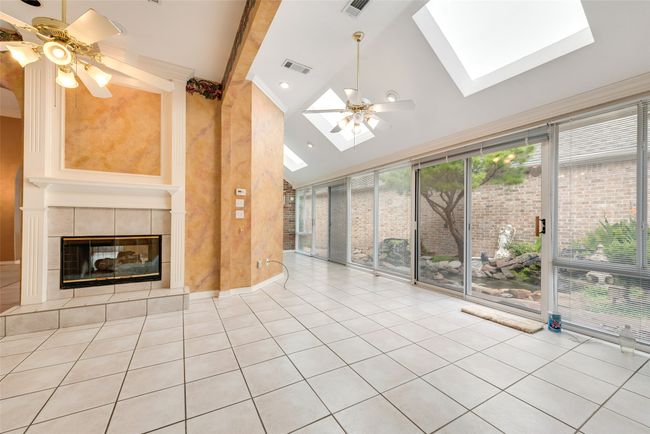 18132 Meandering Way, House other with 3 bedrooms, 2 bathrooms and null parking in Dallas TX | Image 13