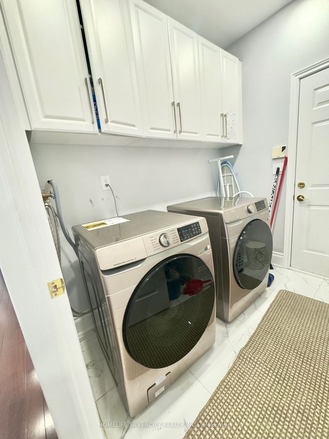 12 Larkdale Terr, Condo with 2 bedrooms, 3 bathrooms and 1 parking in Brampton ON | Image 9