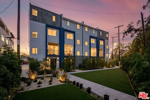 5853 Westside Crossing Lane, Los Angeles, CA, 90034 | Card Image