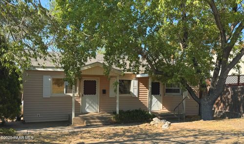 116 E Leroux St, Prescott, AZ, 86303-4328 | Card Image
